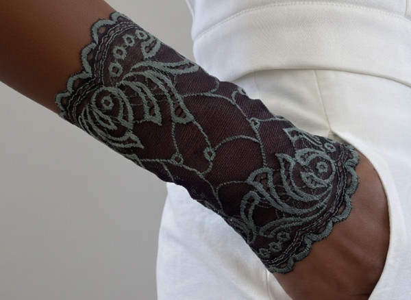 Spitzenstulpen Diana grün braun