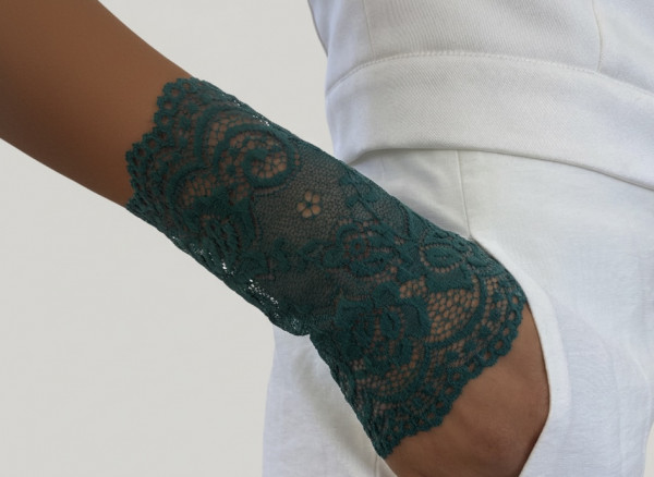 Spitzenstulpen Diana H smaragdgrün