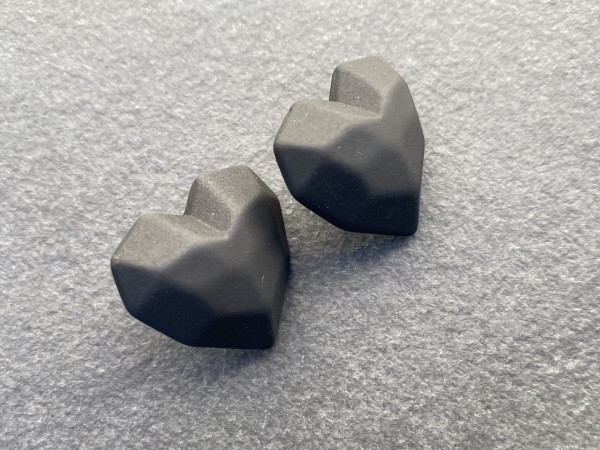 LIEBlingsSTÜKKE - Ohringe Blackheart - außergewöhnlicher nachhaltiger Schmuck