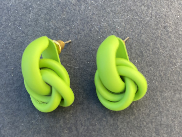 LIEBlingsSTÜKKE - Ohrringe Knotted grün - aussergewöhnlicher Accessoires