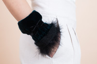 LIEBlingsSTÜKKE Seidenstulpen Lissie schwarz - das außergewöhnliche nachhaltige Accessoire LIEBlingsSTÜKKE Seidenstulpen Lissie schwarz - das außergewöhnliche nachhaltige Accessoire