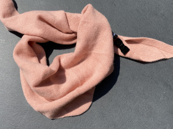LIEBlingsSTÜKKE Dreieckstuch Lora rosa - ein außergewöhnliches Accessoire